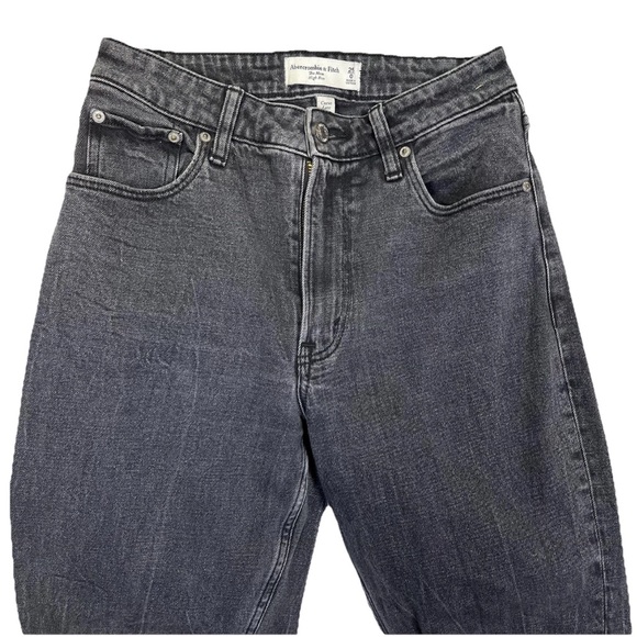 Abercrombie & Fitch Denim - Abercrombie & Fitch The Mom High Rise Curve Love Jeans Black Wash Size 25/0